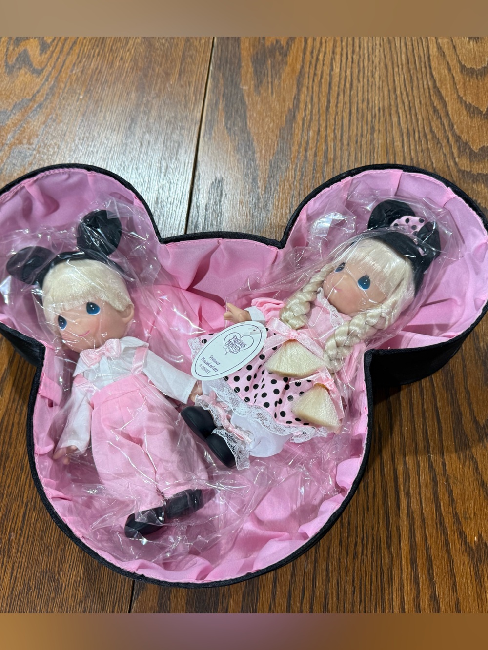 Precious Moments Disney Mickey & Minnie Doll Set
